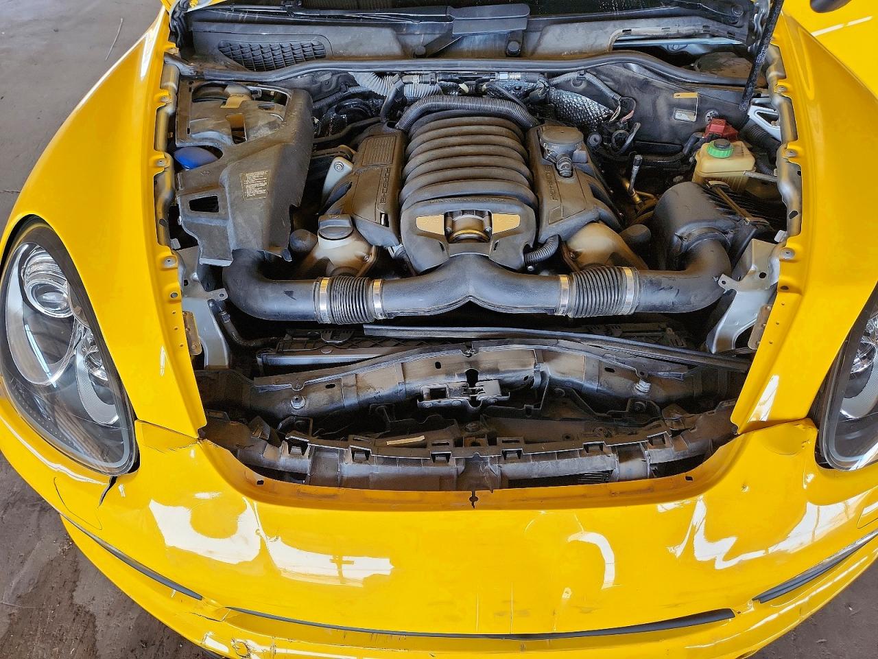 WP1AB2A27BLA42109 · 2011 PORSCHE CAYENNE · 12/13