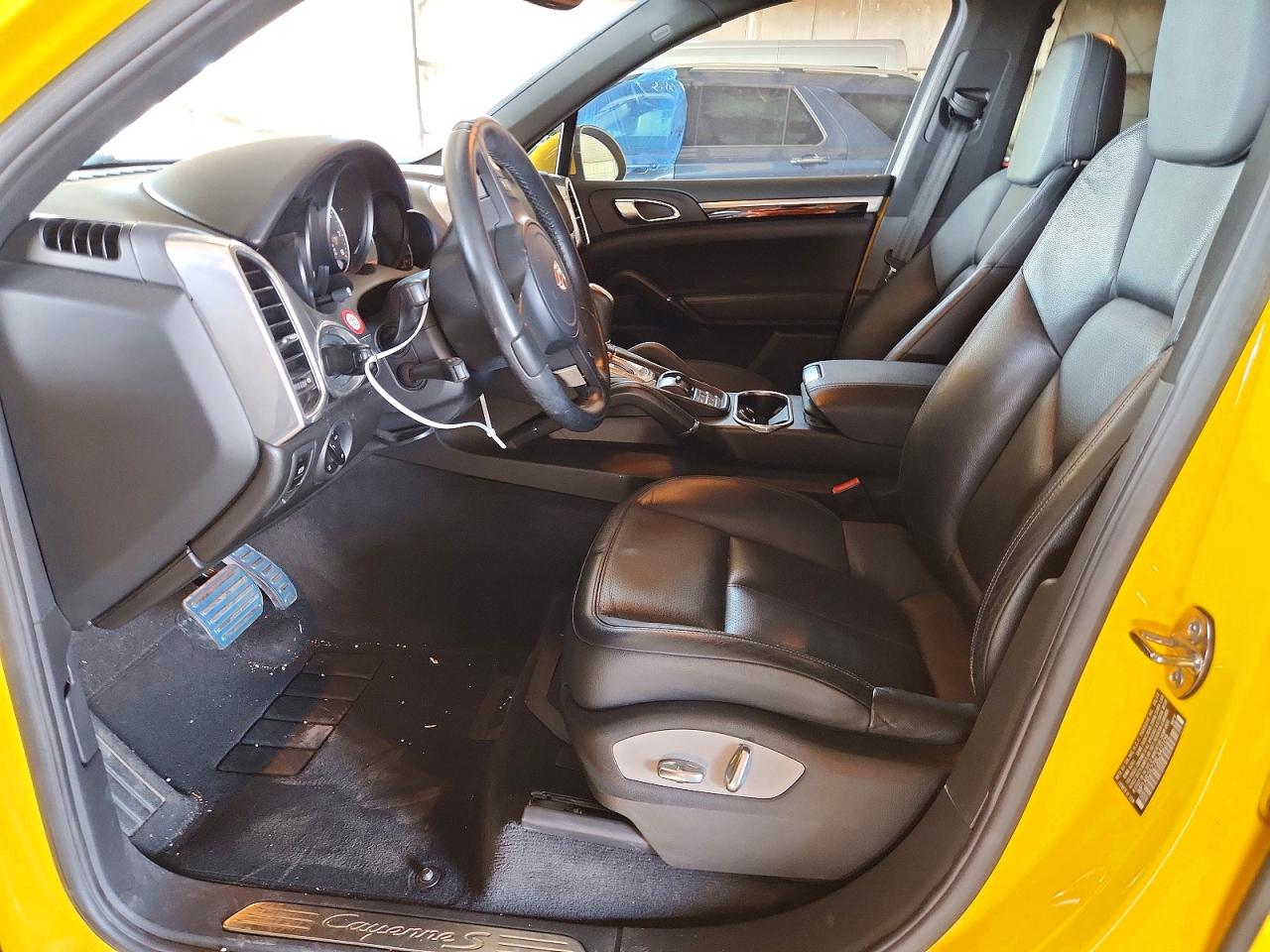 WP1AB2A27BLA42109 · 2011 PORSCHE CAYENNE · 7/13
