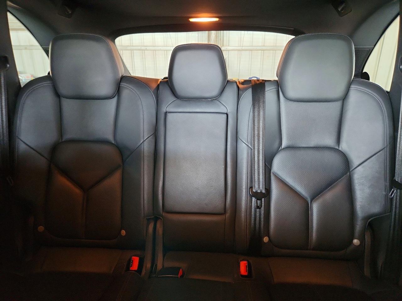 WP1AB2A27BLA42109 · 2011 PORSCHE CAYENNE · 10/13