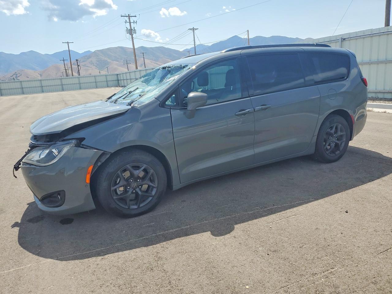 2C4RC1EG0LR262797 · 2020 CHRYSLER PACIFICA