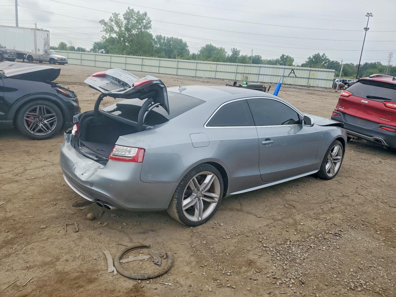 WAUVVAFR8AA065593 · 2010 AUDI S5 · 3/12