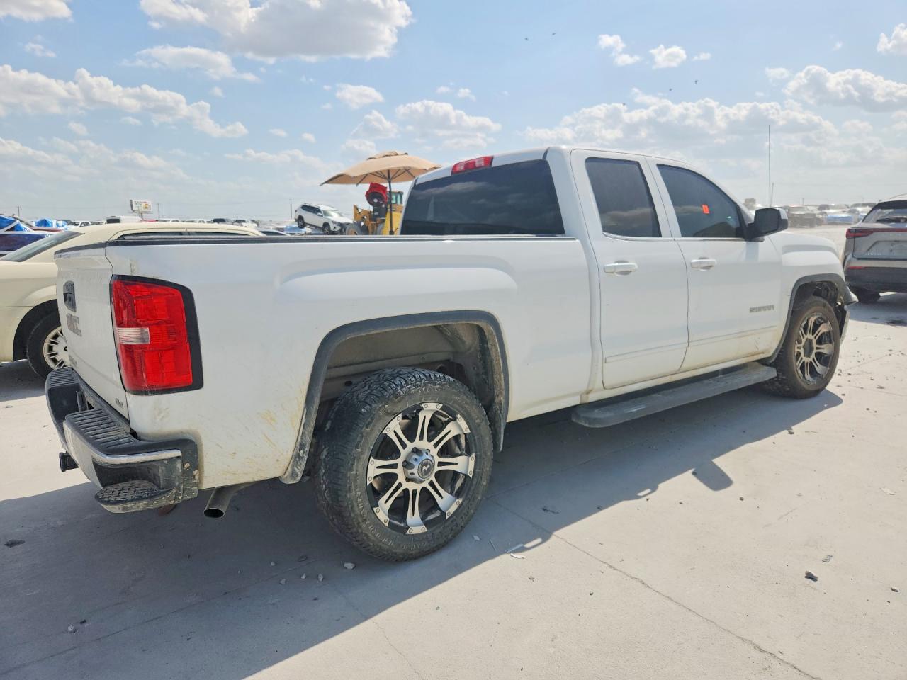 1GTR1UEH6FZ161970 · 2015 GMC SIERRA · 3/12
