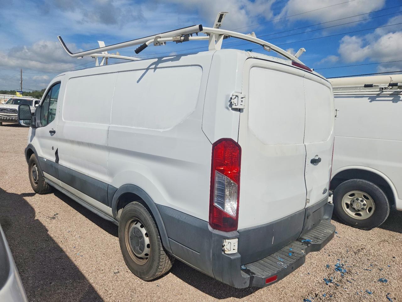 1FTYE1ZM1HKA65746 · 2017 FORD TRANSIT · 2/13