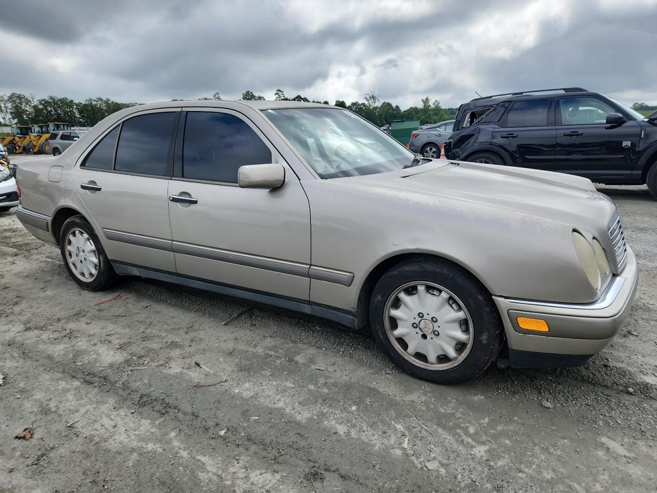 WDBJF55F2VA436054 · 1997 MERCEDES-BENZ E · 4/12