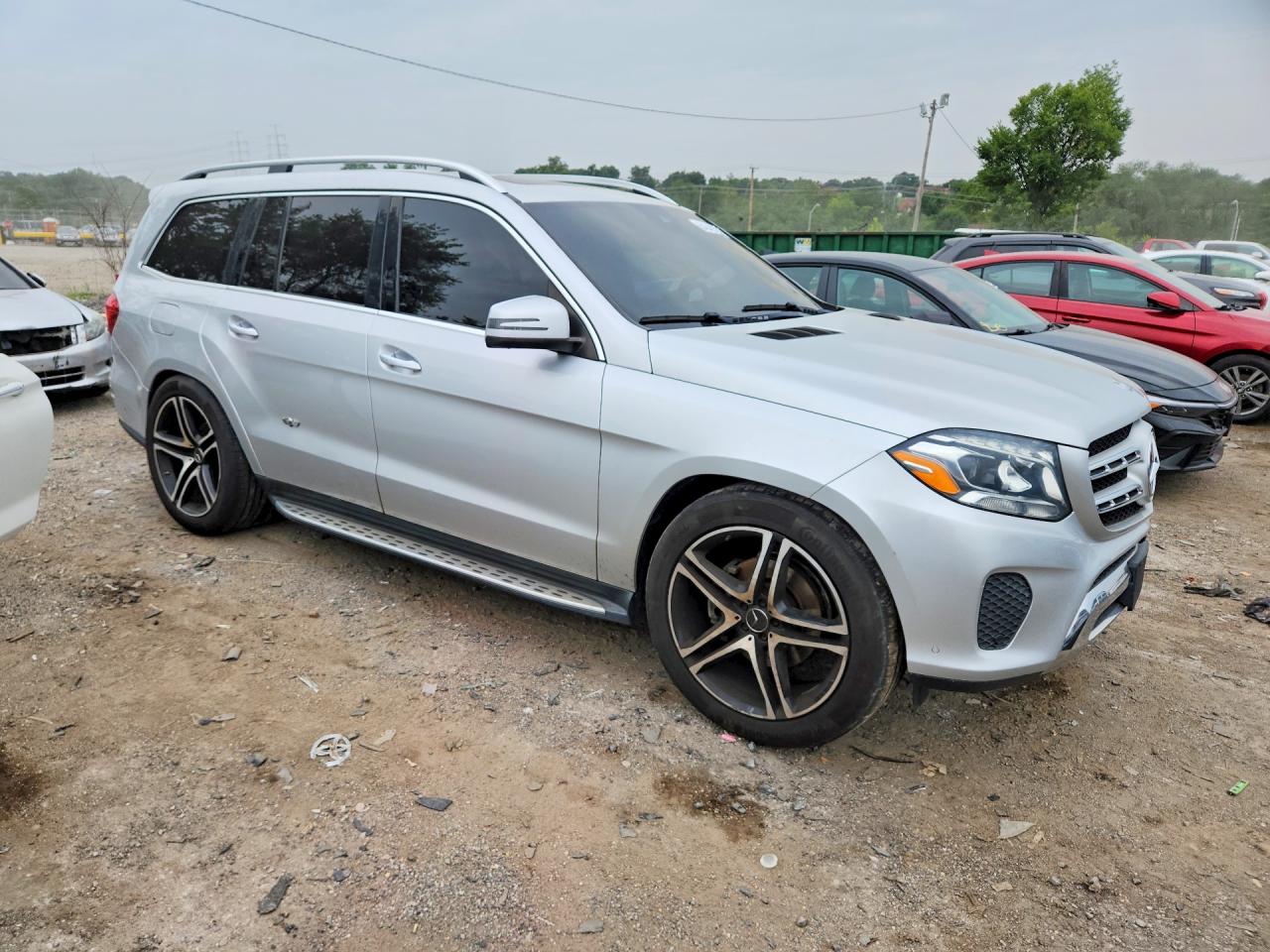 4JGDF6EE5HA913765 · 2017 MERCEDES-BENZ GLS · 4/13