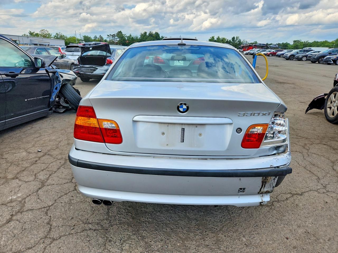 WBAEW53404PN36277 · 2004 BMW 330 · 6/13