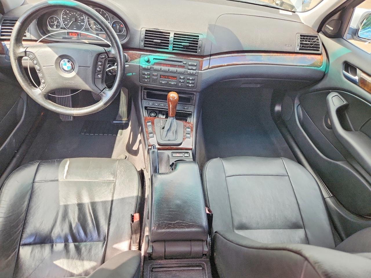 WBAEW53404PN36277 · 2004 BMW 330 · 8/13