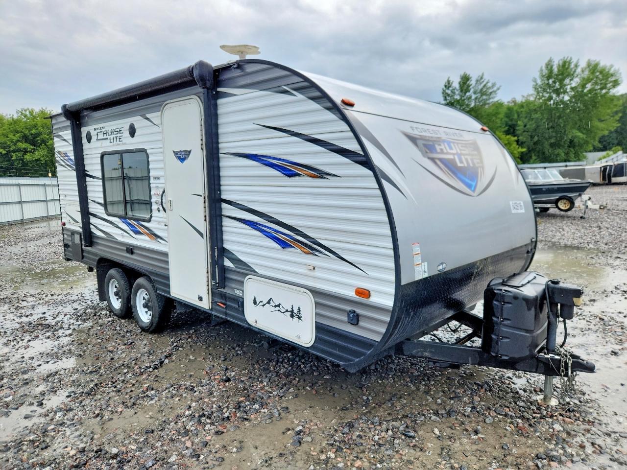 2018 FOREST RIVER SALEM CRUISE LITE