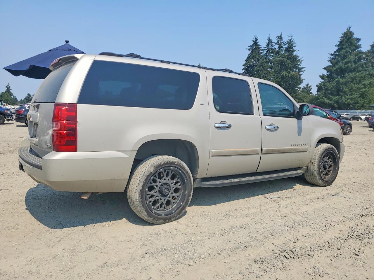 1GNFK16357J220743 · 2007 CHEVROLET SUBURBAN · 3/13