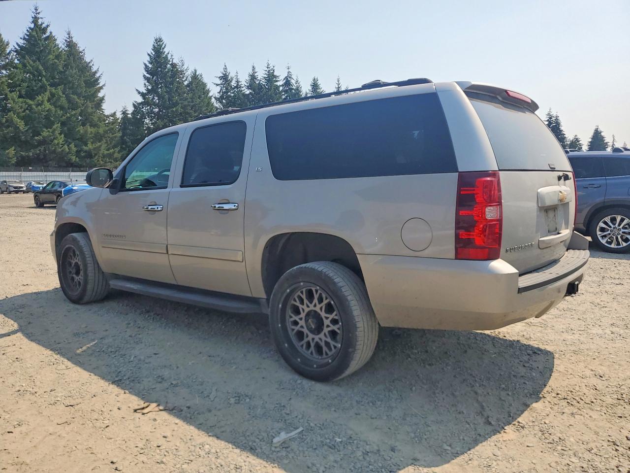 1GNFK16357J220743 · 2007 CHEVROLET SUBURBAN · 2/13