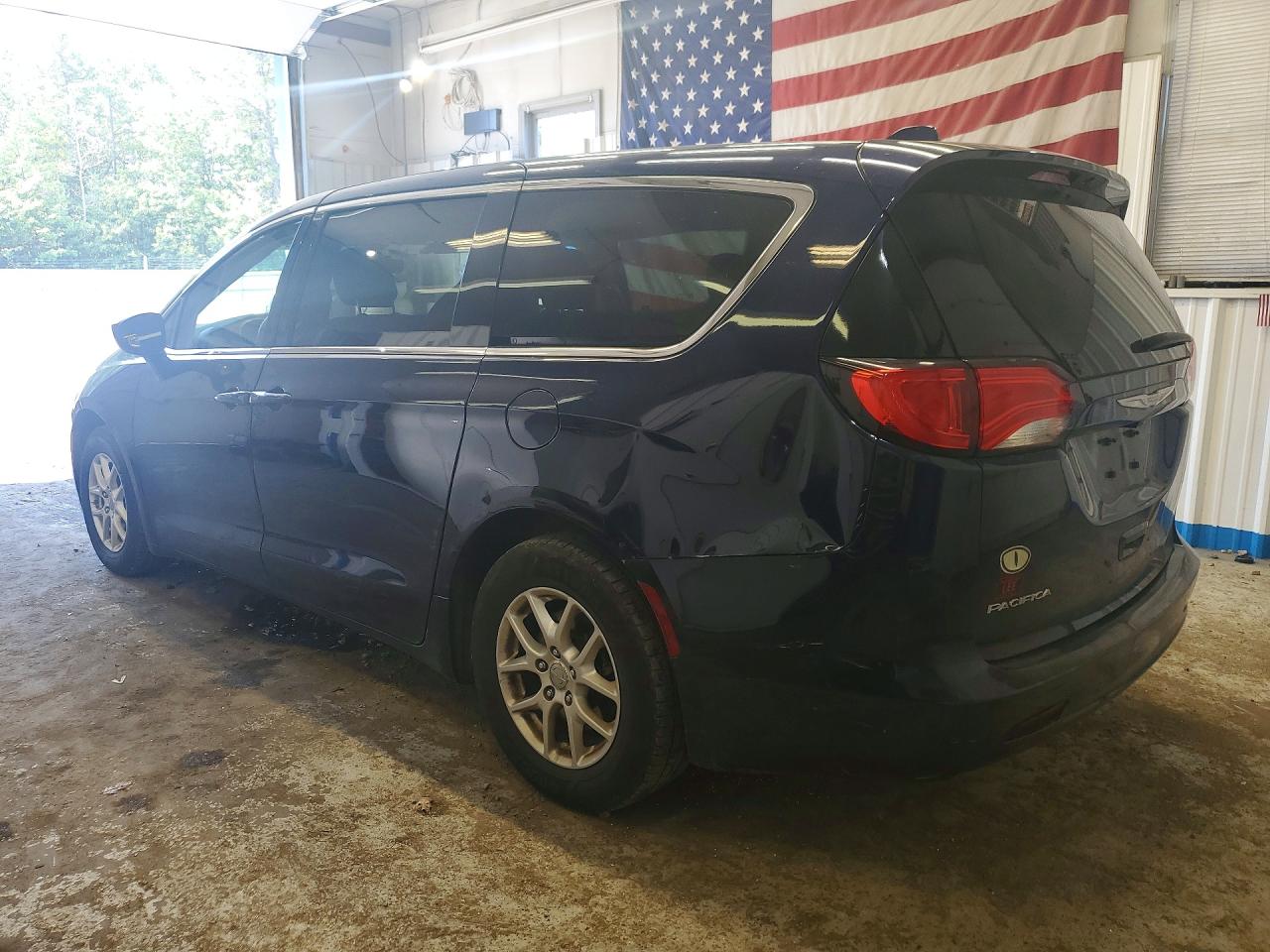 2C4RC1DG7HR513386 · 2017 CHRYSLER PACIFICA · 2/13