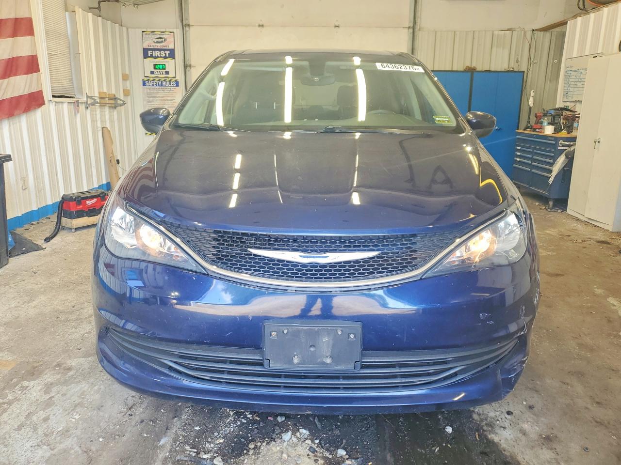2C4RC1DG7HR513386 · 2017 CHRYSLER PACIFICA · 5/13
