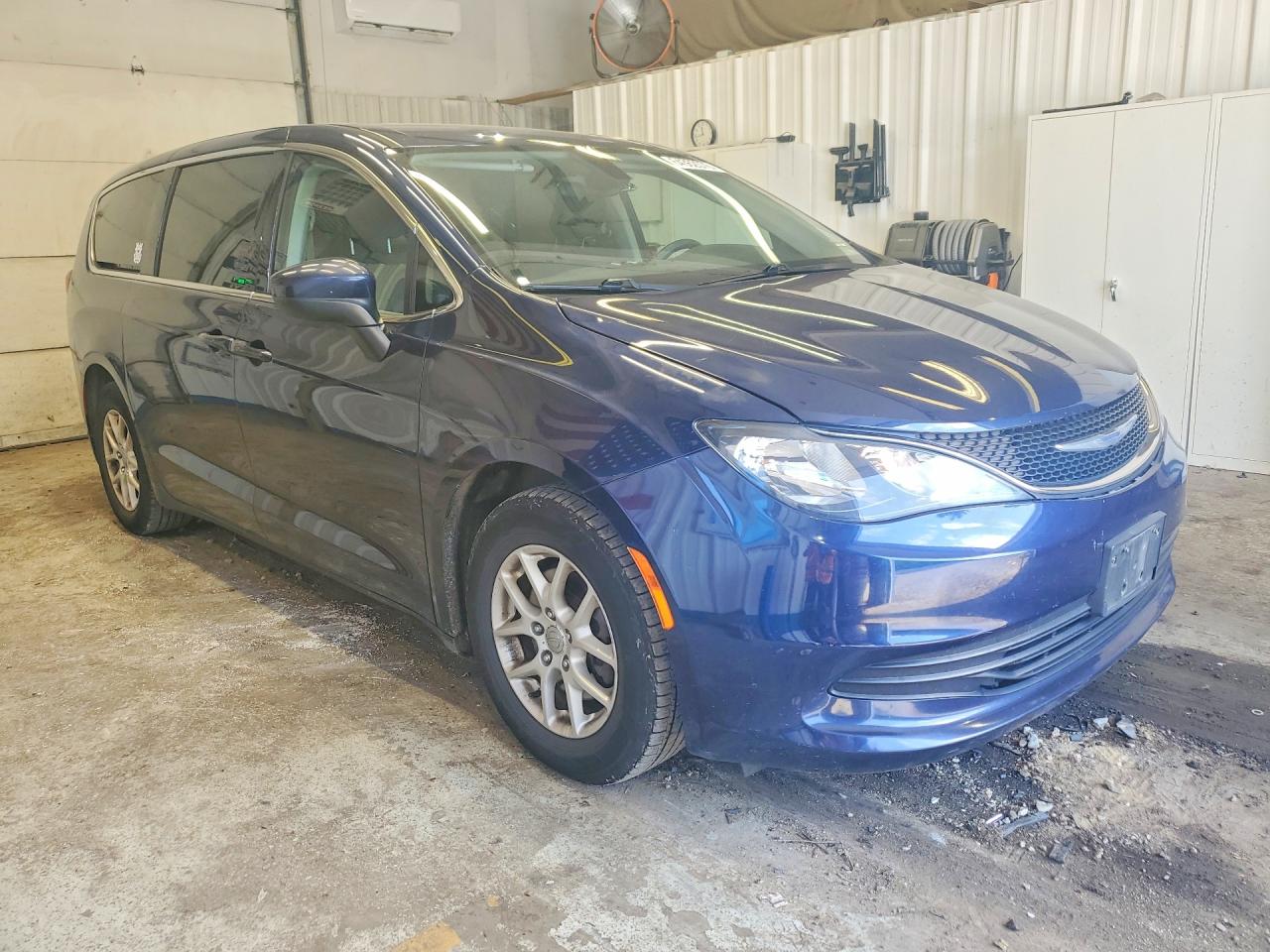 2C4RC1DG7HR513386 · 2017 CHRYSLER PACIFICA · 4/13