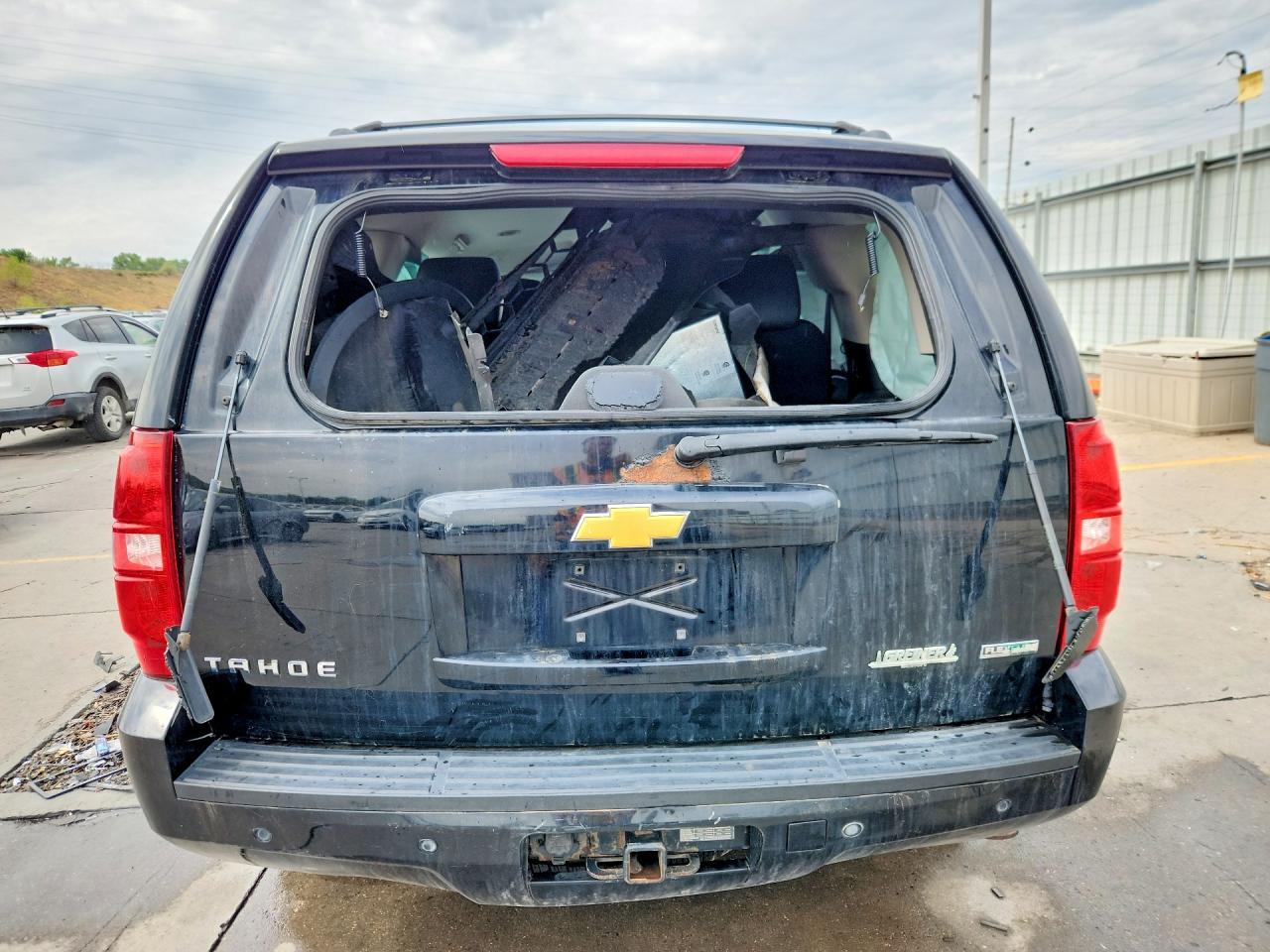 1GNSKBE08CR132423 · 2012 CHEVROLET TAHOE · 6/13