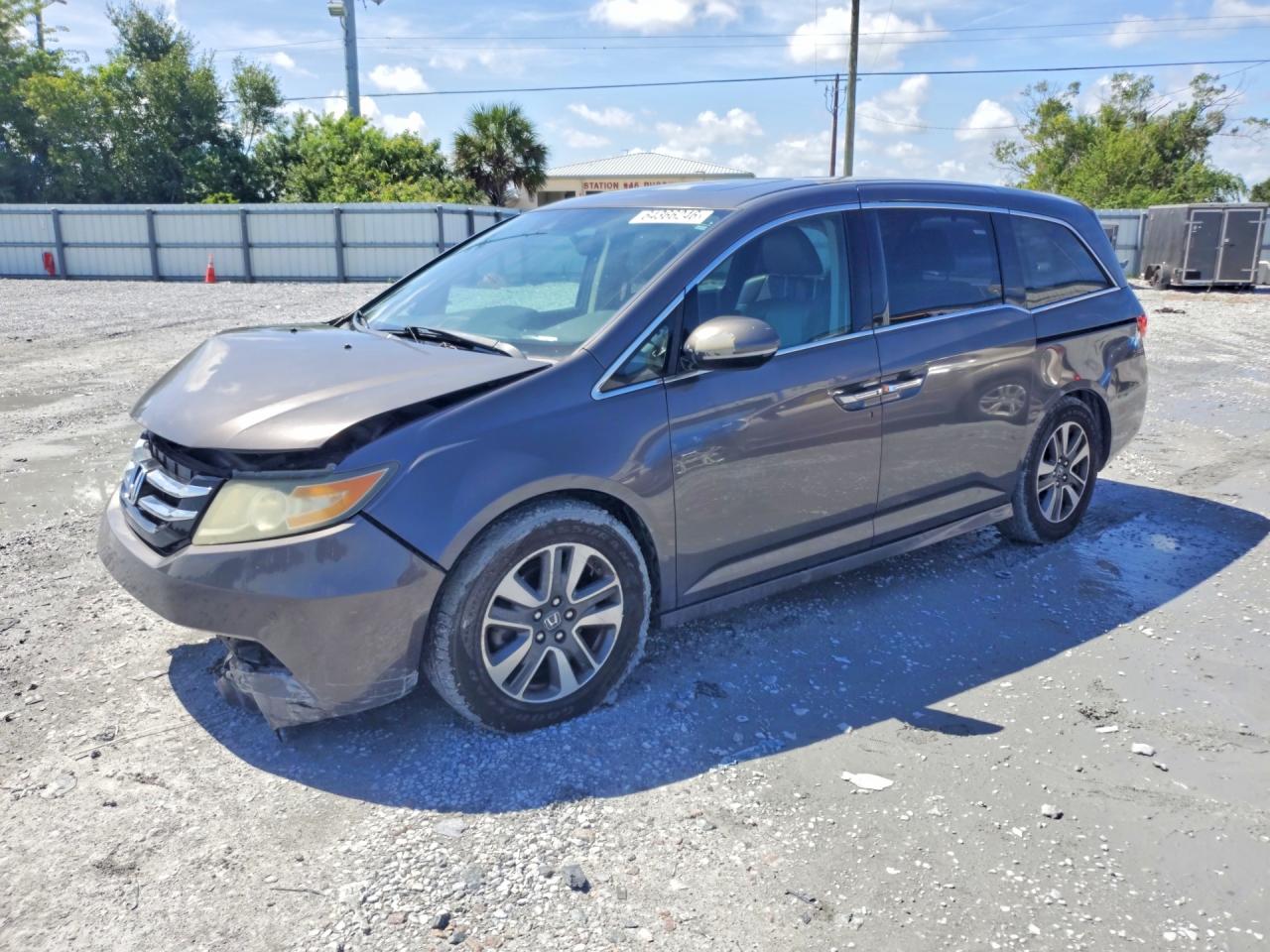 5FNRL5H93FB070813 · 2015 HONDA ODYSSEY
