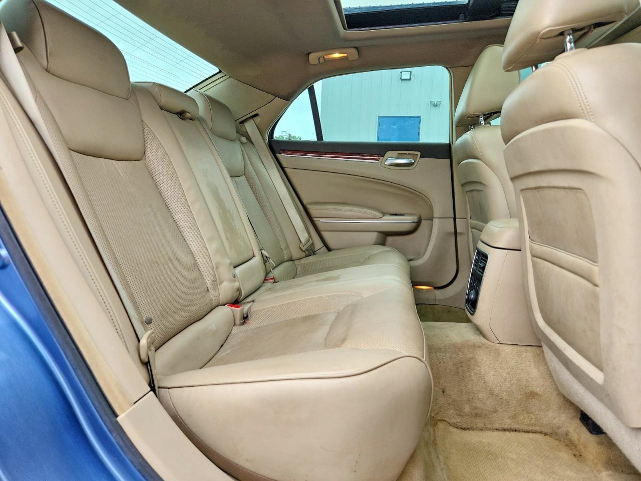 2C3CA6CT0BH579500 · 2011 CHRYSLER 300C · 10/13