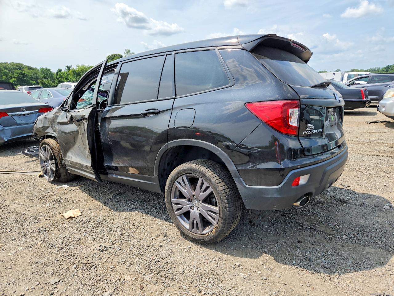 5FNYF8H5XKB017893 · 2019 HONDA PASSPORT · 2/13