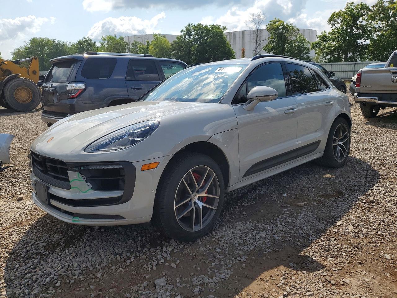 2022 PORSCHE MACAN