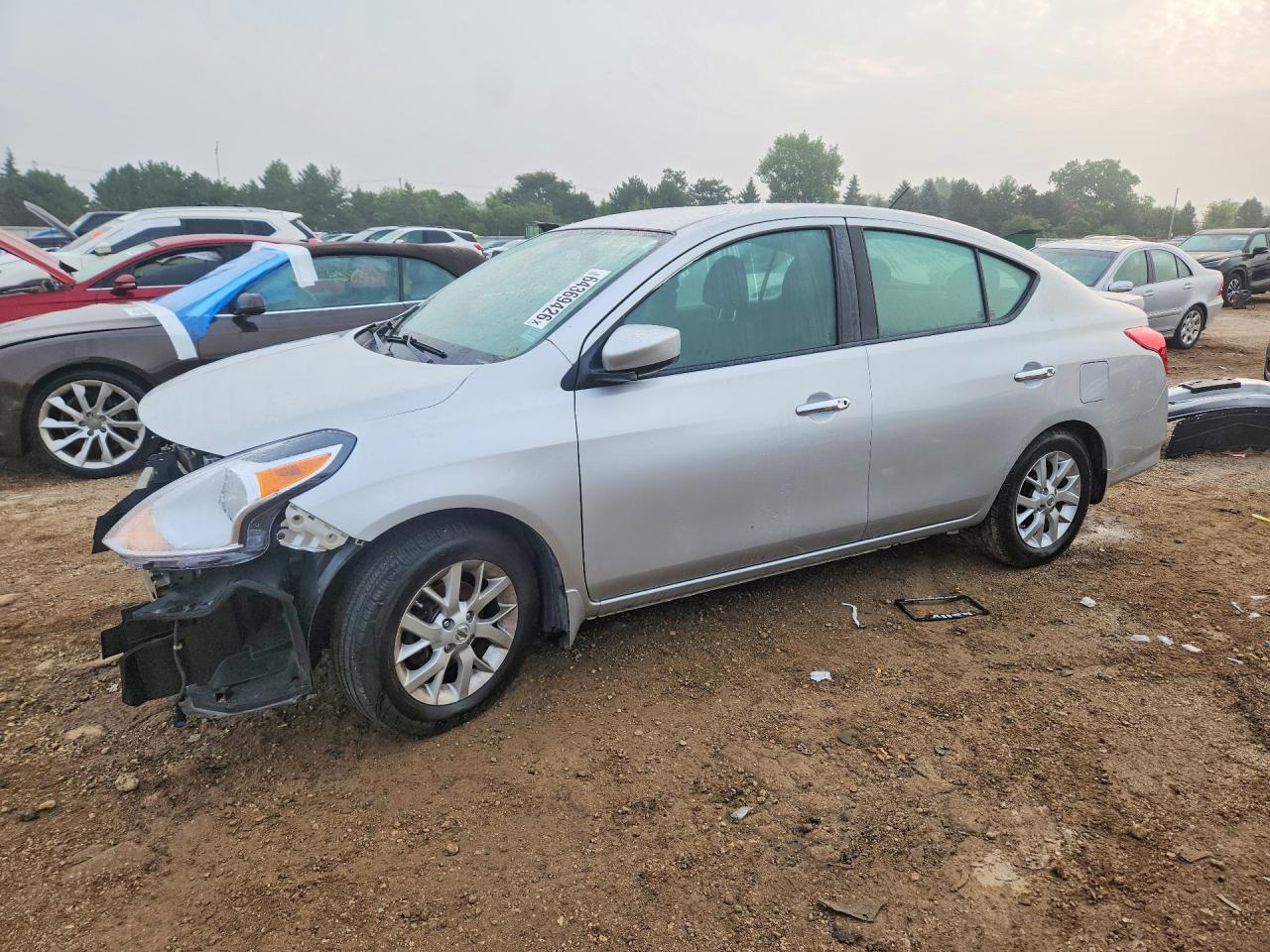 2016 NISSAN VERSA