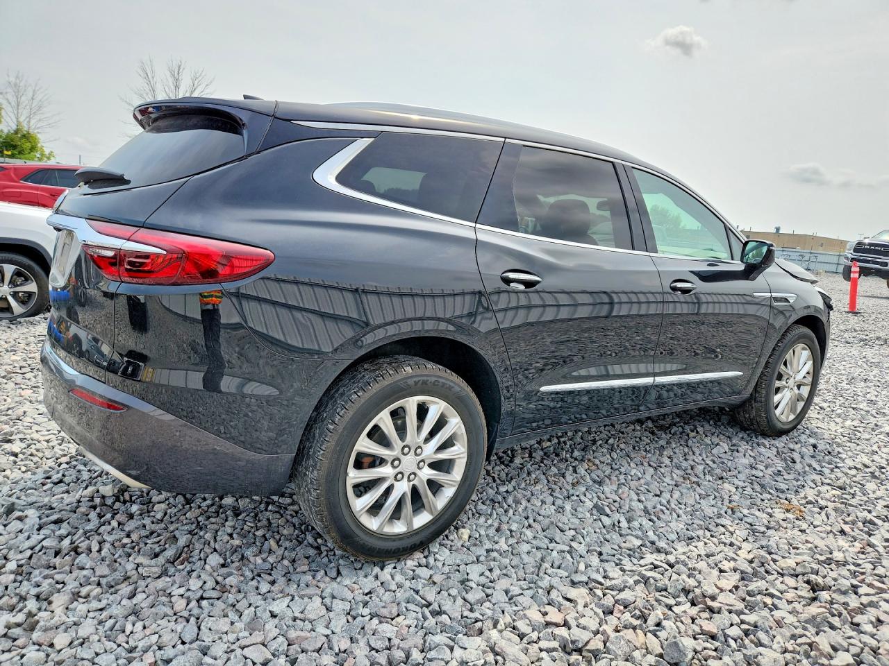 5GAEVAKW8MJ269685 · 2021 BUICK ENCLAVE · 3/13