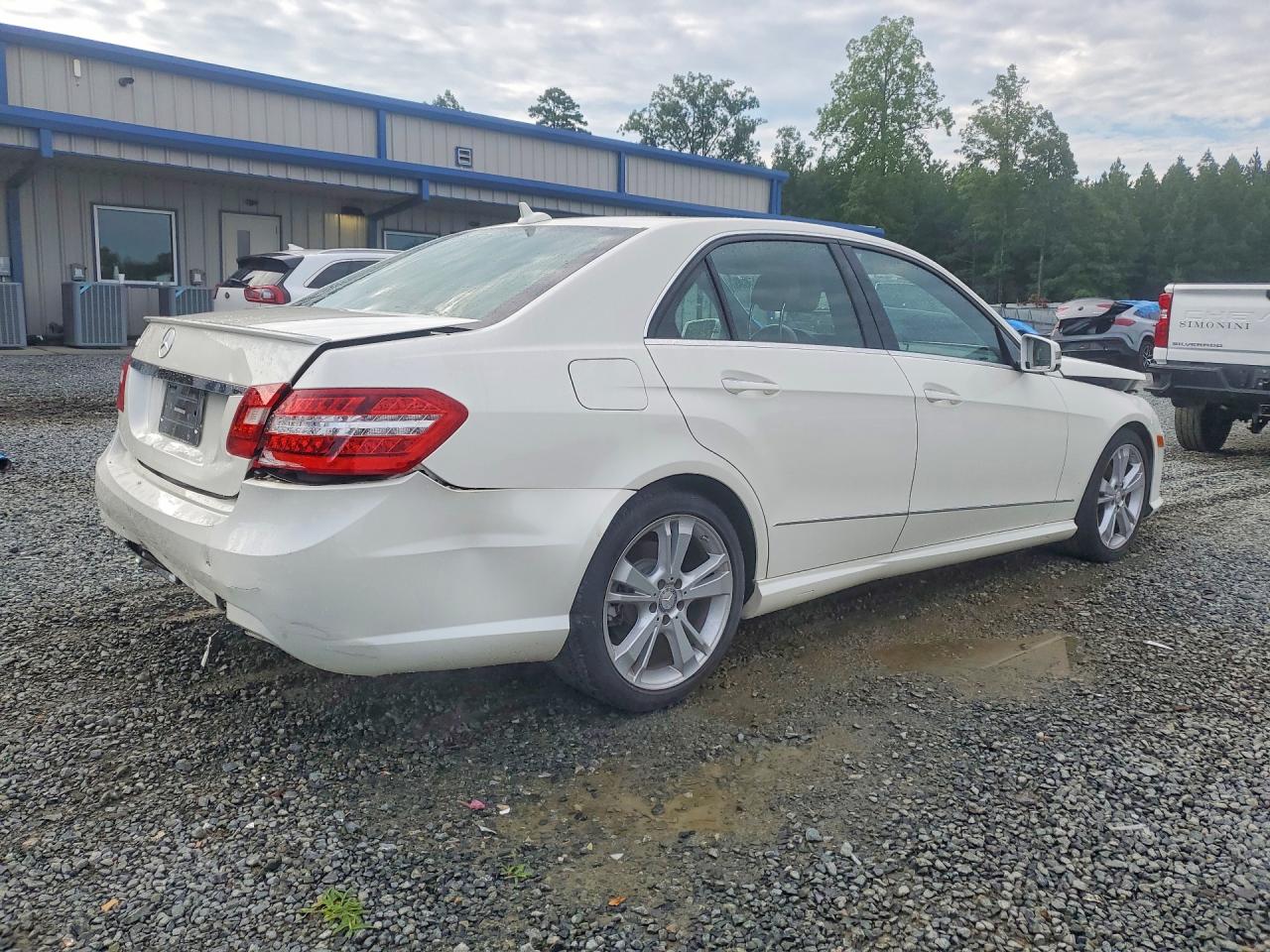WDDHF5KB4DA732005 · 2013 MERCEDES-BENZ E · 3/12