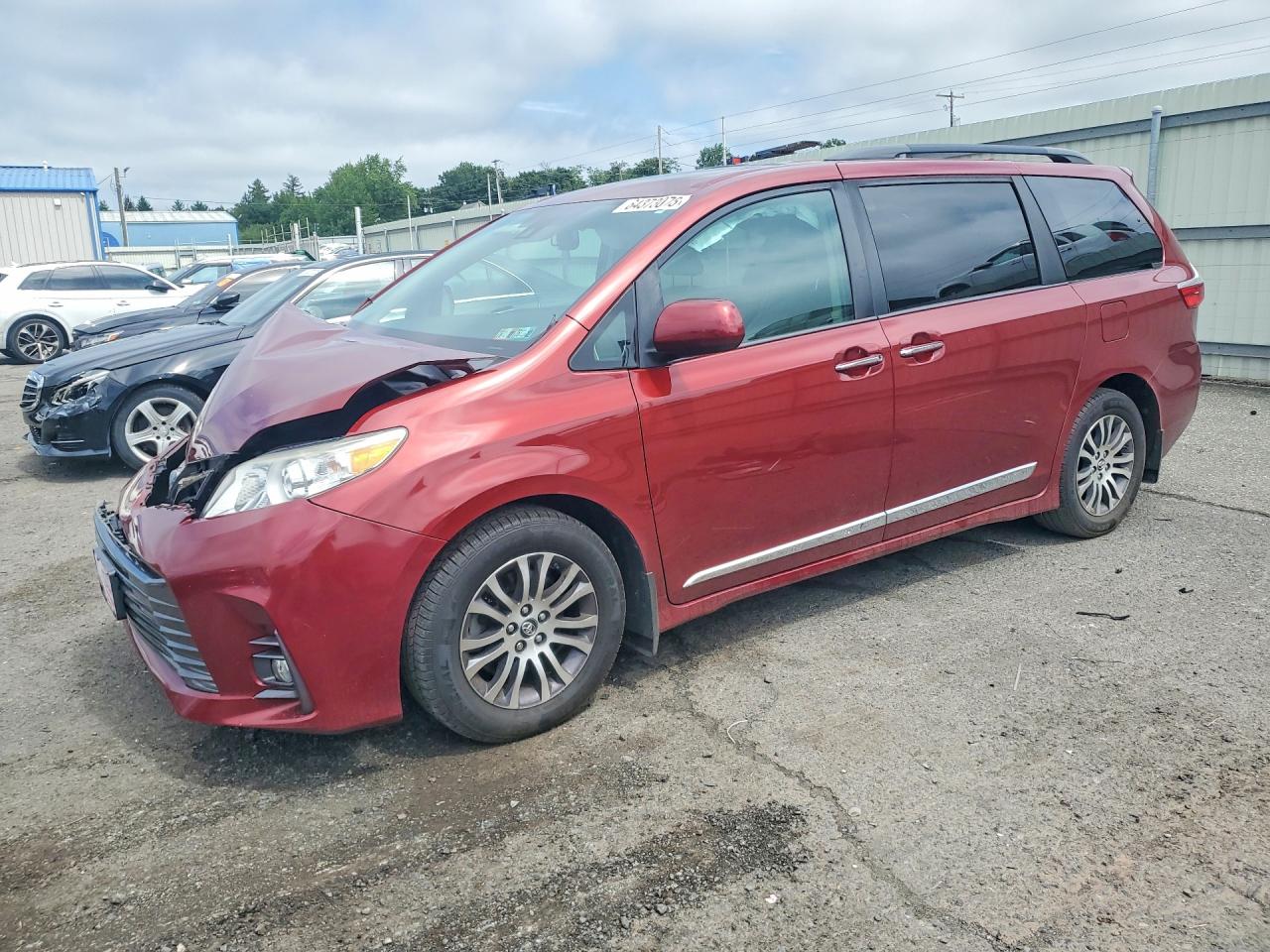 5TDYZ3DCXJS957328 · 2018 TOYOTA SIENNA