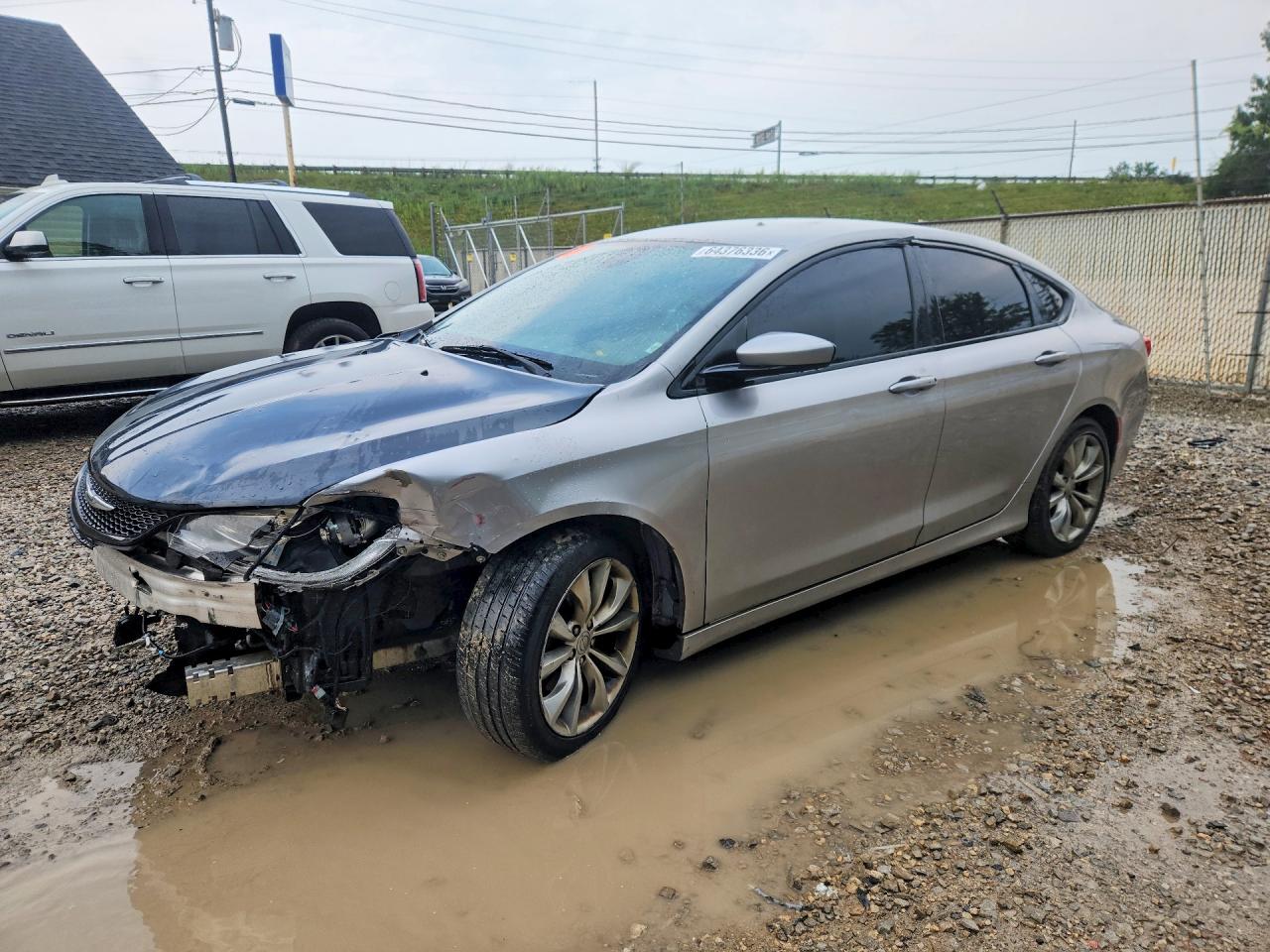 1C3CCCBB1FN750138 · 2015 CHRYSLER 200