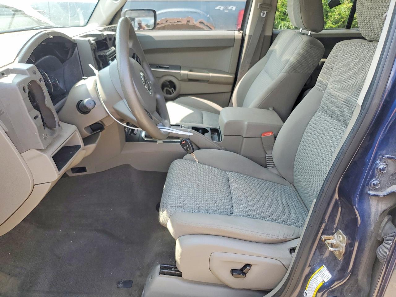 1J8HG48K86C131351 · 2006 JEEP COMMANDER · 7/14