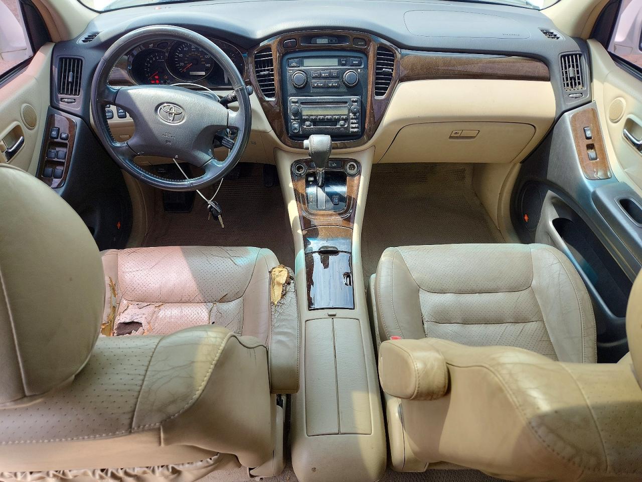 JTEGF21A430120643 · 2003 TOYOTA HIGHLANDER · 8/13