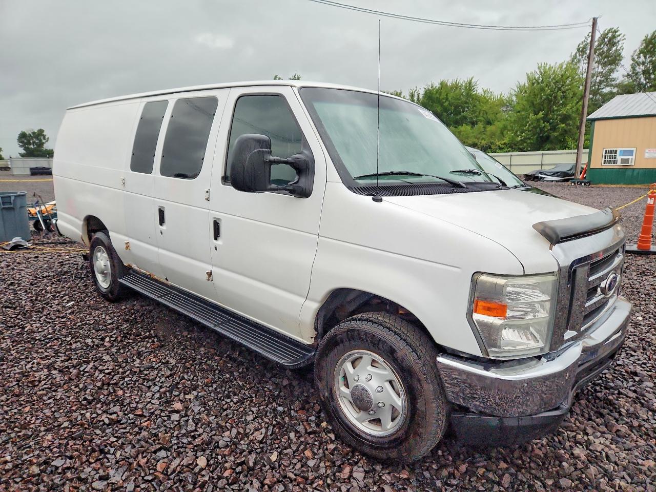 1FTNS24L88DA02115 · 2008 FORD ECONOLINE · 4/13