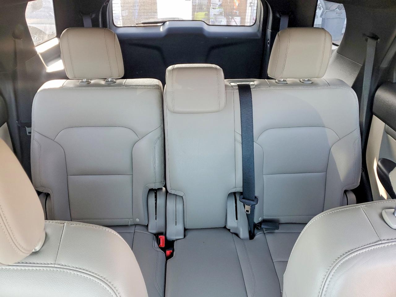 1FM5K8D82JGB70041 · 2018 FORD EXPLORER · 10/13