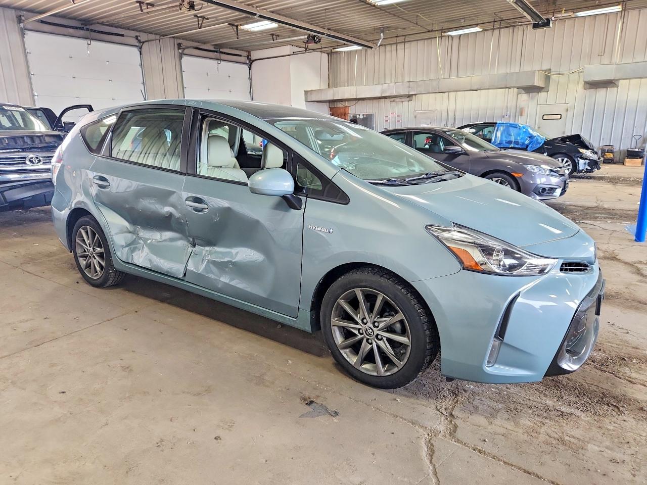 JTDZN3EU3GJ050109 · 2016 TOYOTA PRIUS V · 4/12