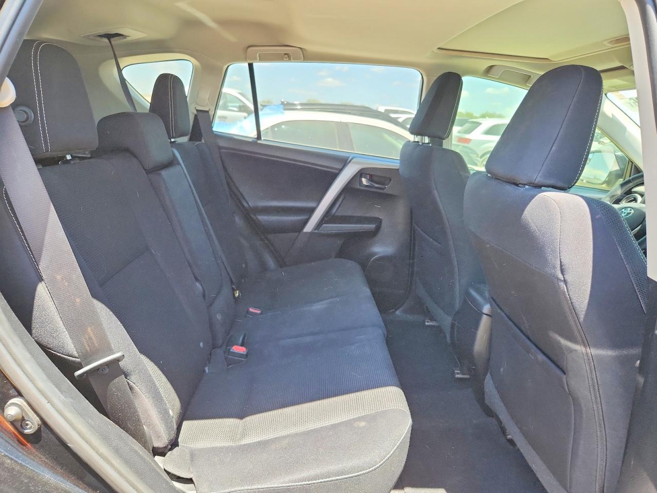 2T3WFREV0GW252242 · 2016 TOYOTA RAV4 · 10/13