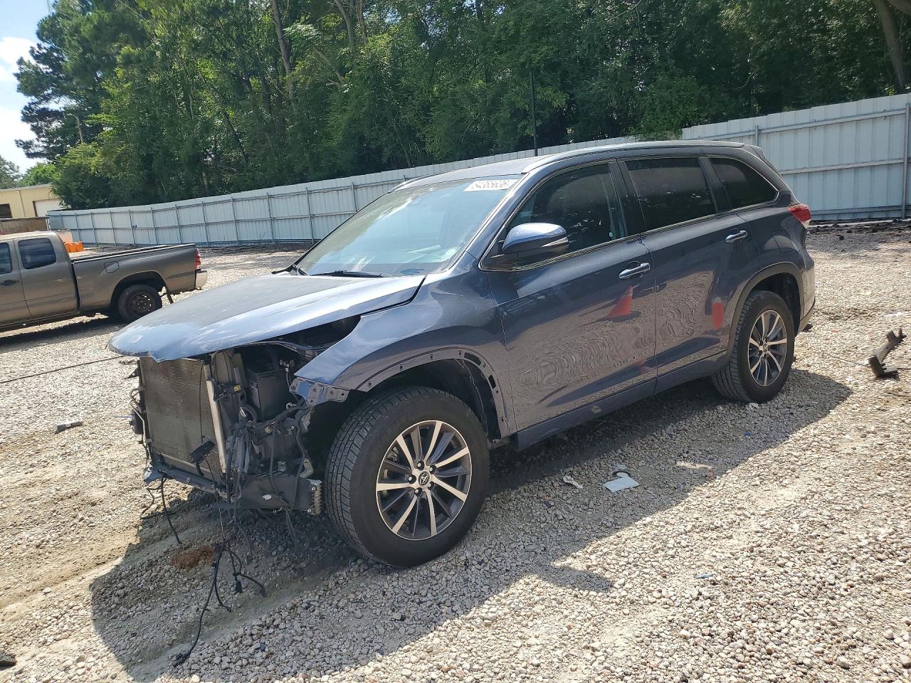 5TDKZRFH8JS267630 · 2018 TOYOTA HIGHLANDER