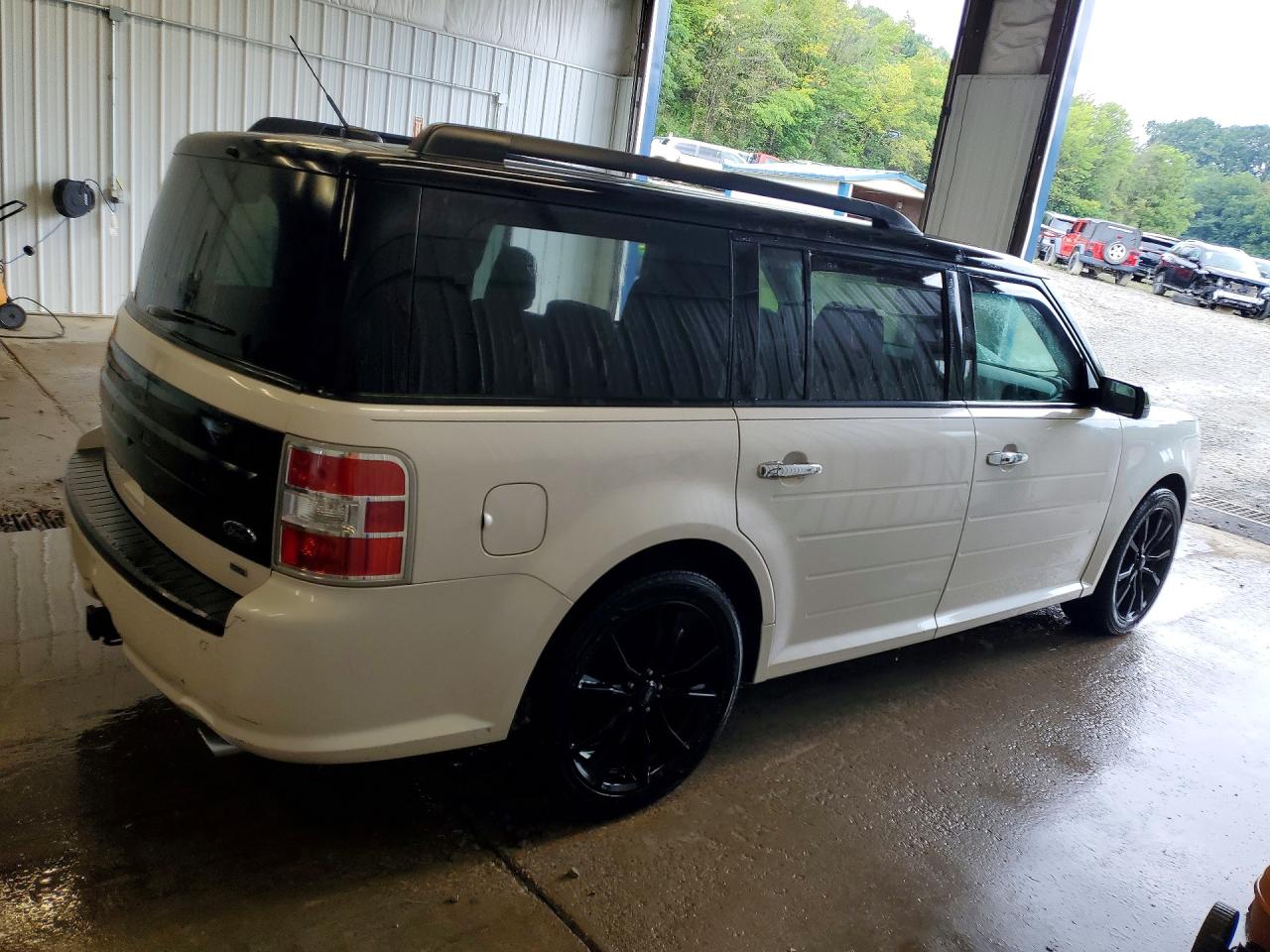 2FMHK6C85KBA17973 · 2019 FORD FLEX · 3/14
