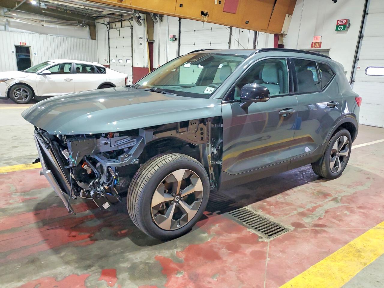 YV4L12UC9T2776904 · 2026 VOLVO XC40