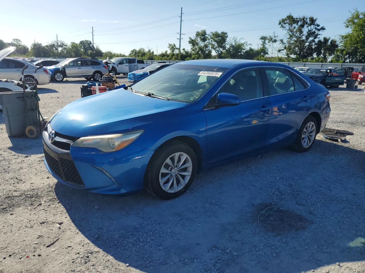 4T1BF1FK8HU710303 · 2017 TOYOTA CAMRY