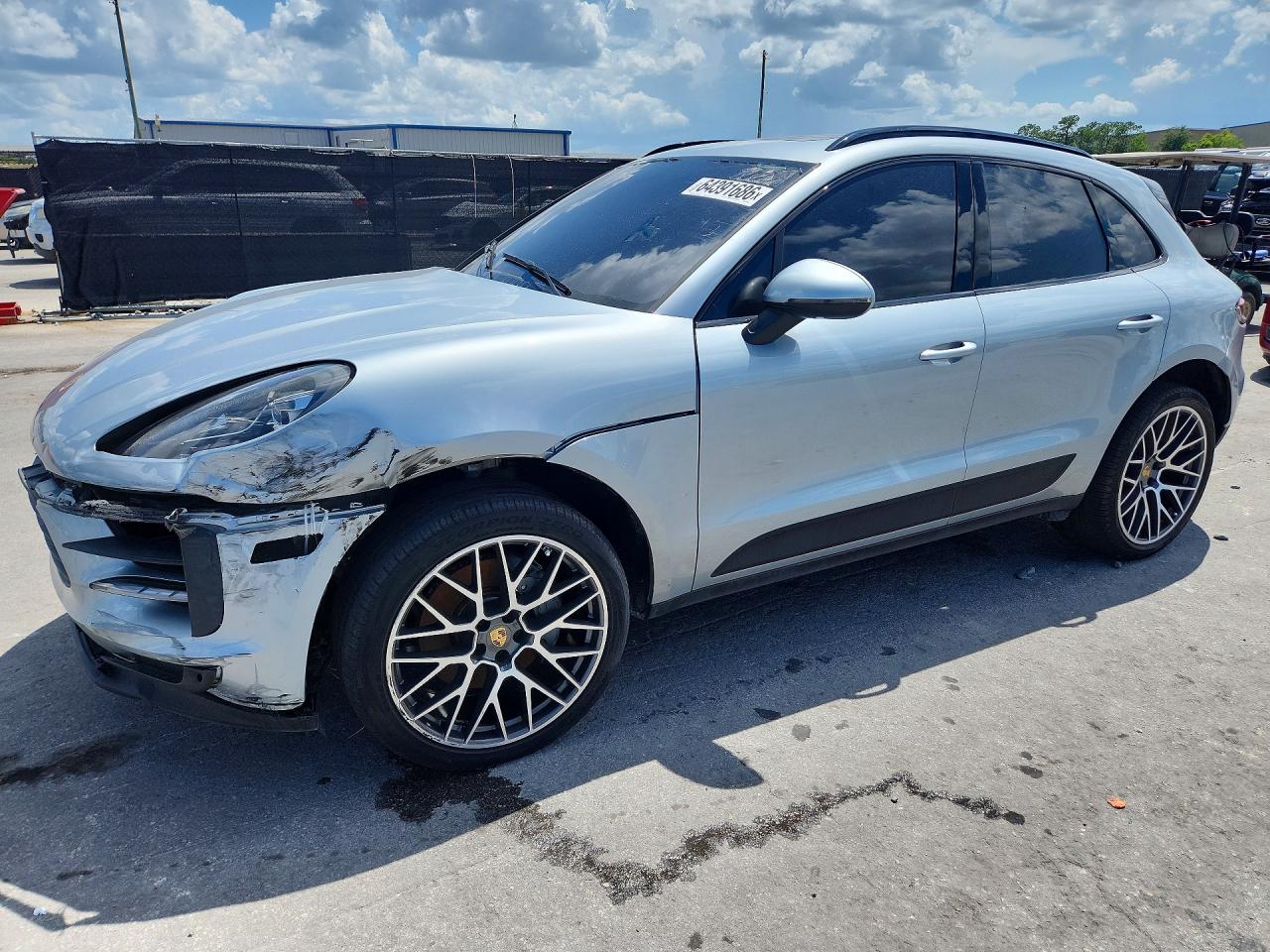 WP1AB2A55LLB33083 · 2020 PORSCHE MACAN