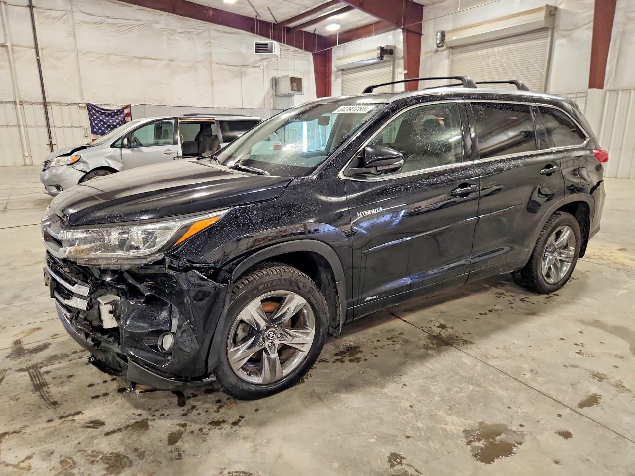 5TDDGRFH1HS036108 · 2017 TOYOTA HIGHLANDER HYBRID