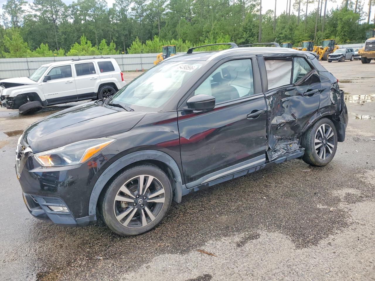 3N1CP5CU3KL512588 · 2019 NISSAN KICKS