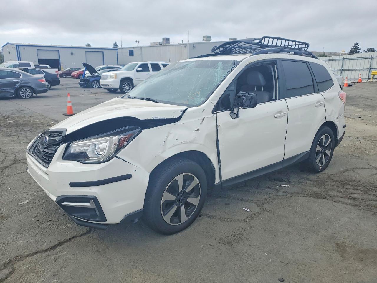 JF2SJARC1HH497826 · 2017 SUBARU FORESTER