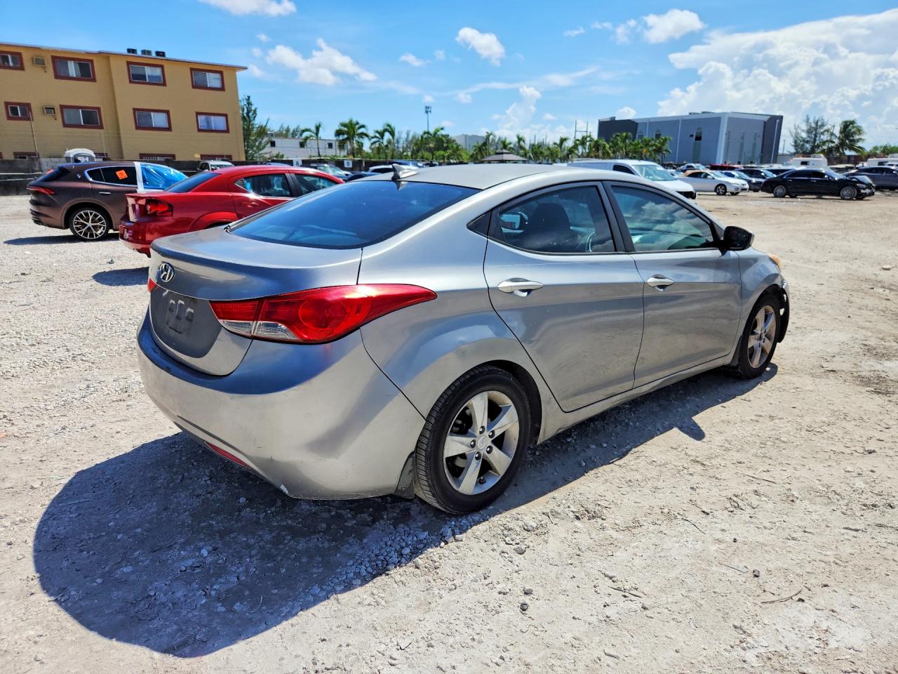 KMHDH4AE8DU557325 · 2013 HYUNDAI ELANTRA · 3/12