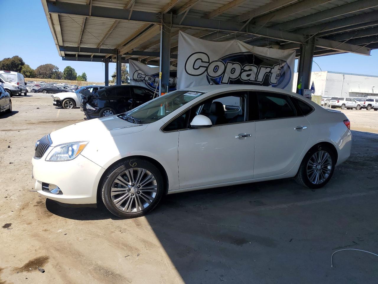1G4PT5SV2E4114895 · 2014 BUICK VERANO