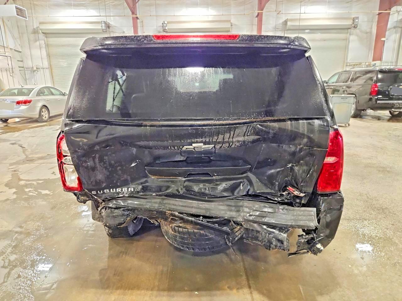1GNSKHKC8KR215429 · 2019 CHEVROLET SUBURBAN · 6/13