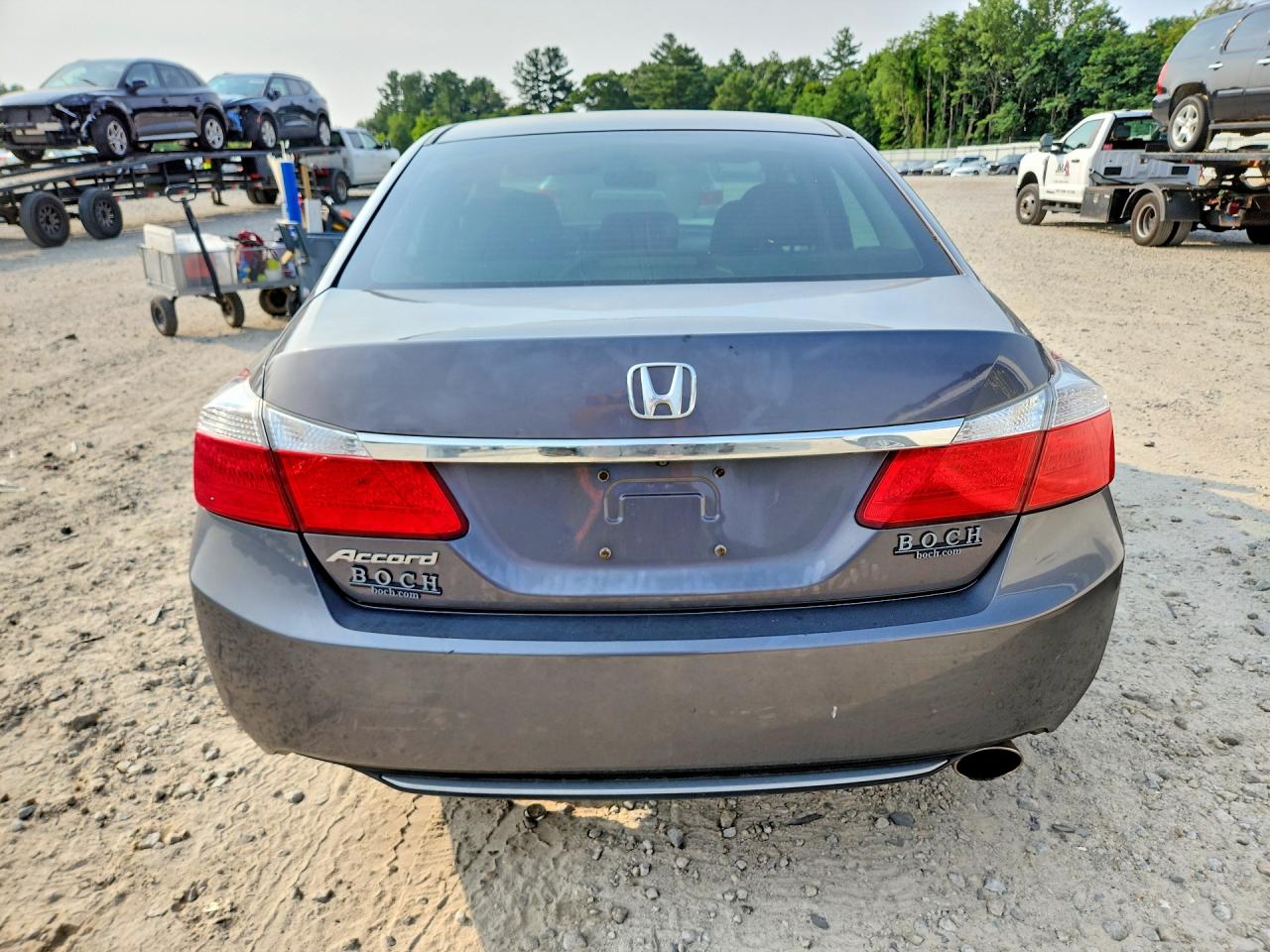 1HGCR2F32DA101588 · 2013 HONDA ACCORD · 6/12