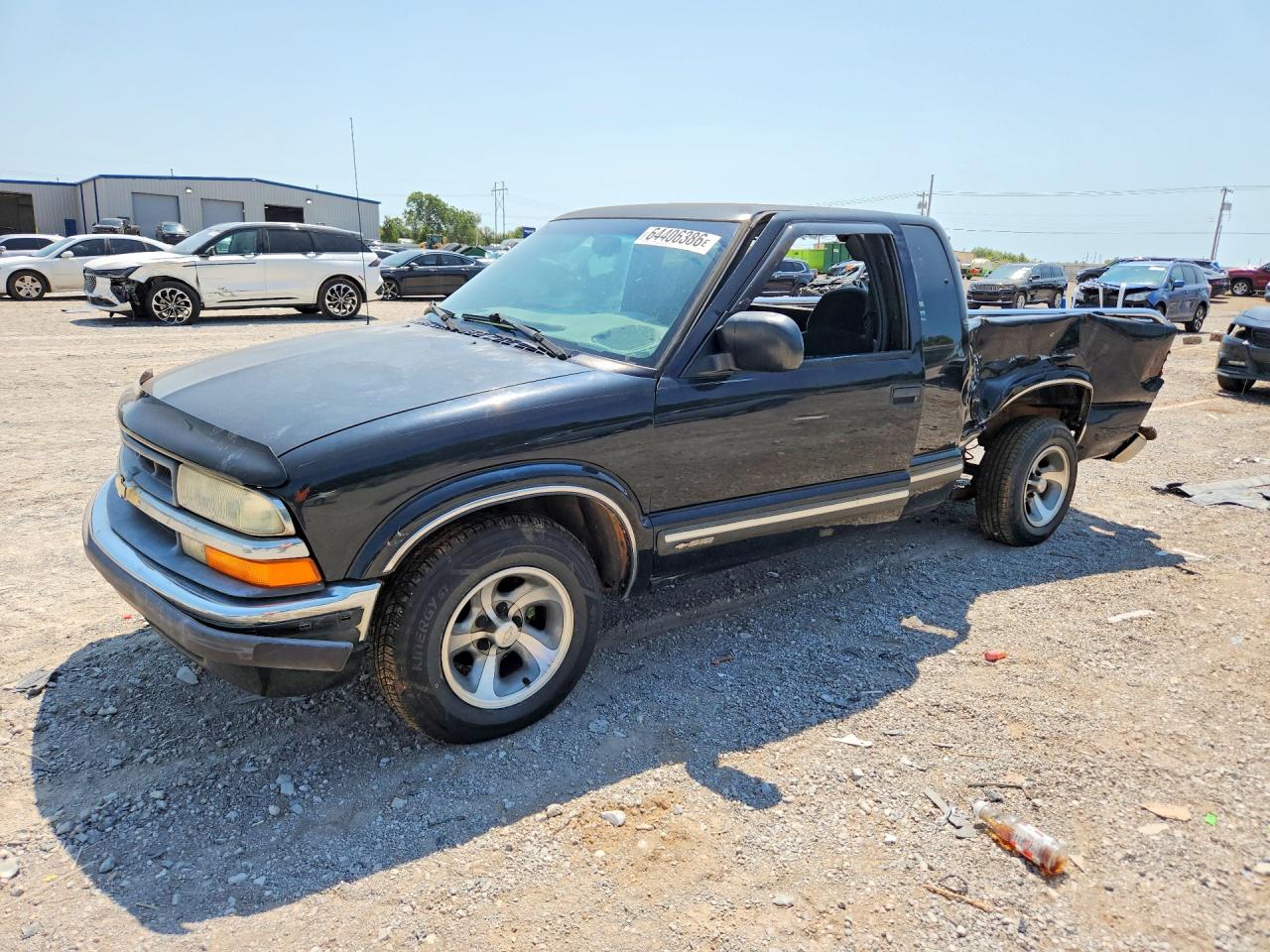 1GCCS19W818184627 · 2001 CHEVROLET S TRUCK