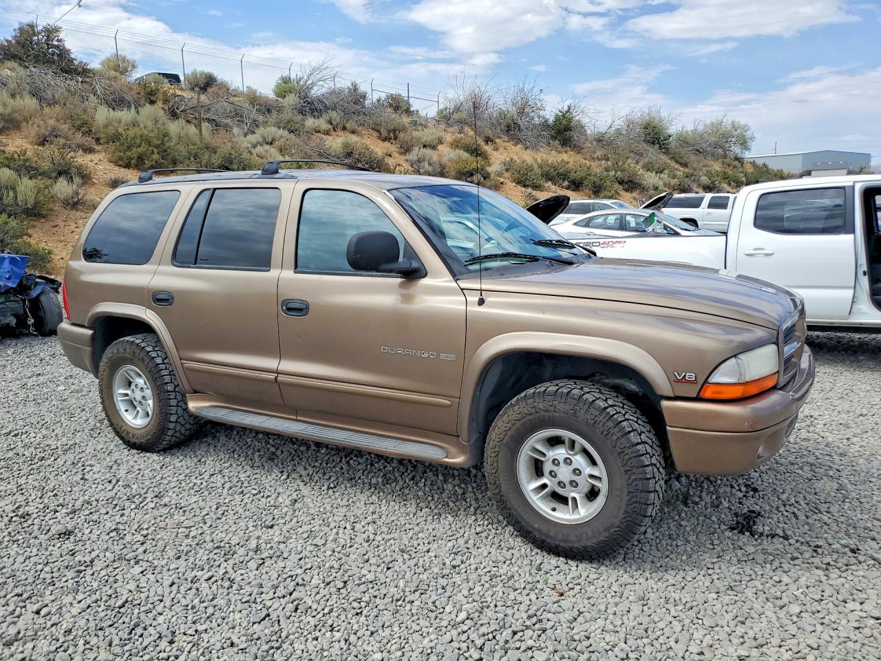 1B4HS28Z9YF288683 · 2000 DODGE DURANGO · 4/13