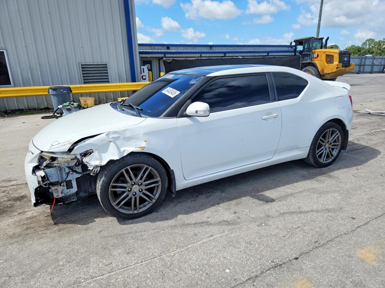 JTKJF5C77B3016568 · 2011 SCION TC