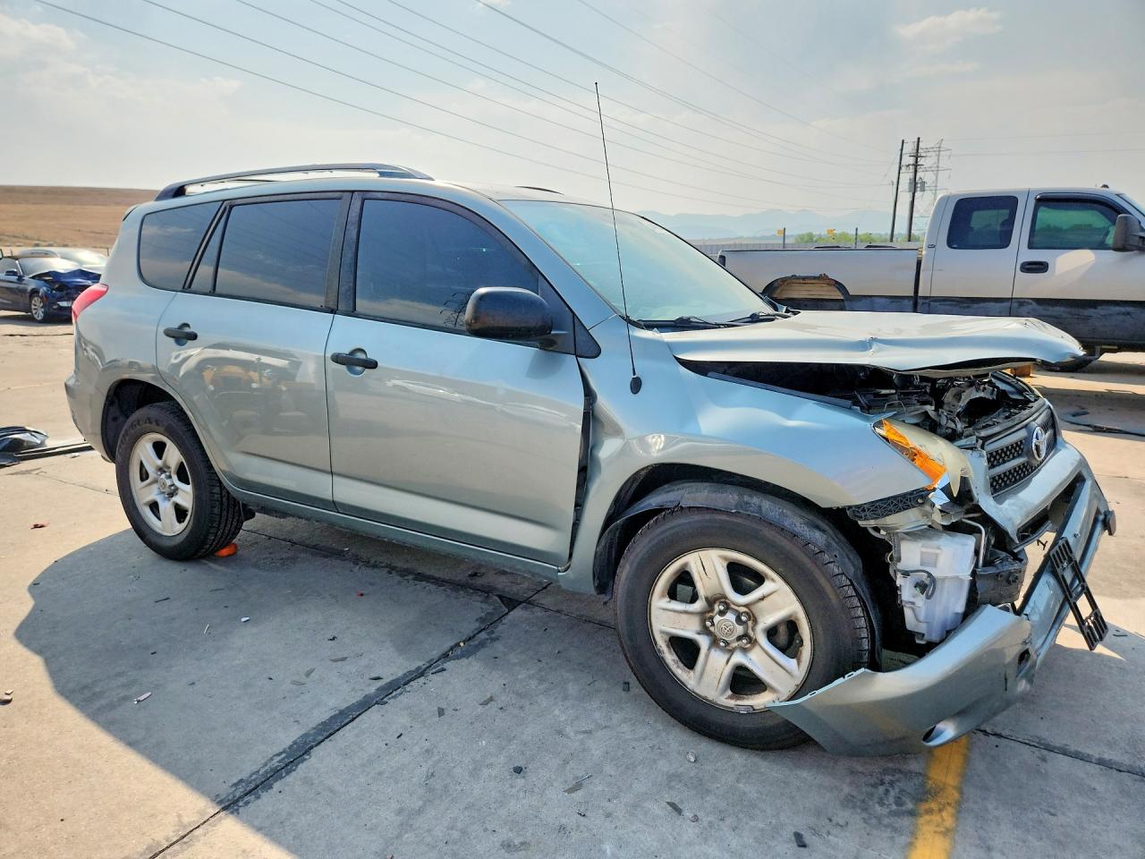 JTMZD33V186055957 · 2008 TOYOTA RAV4 · 4/13