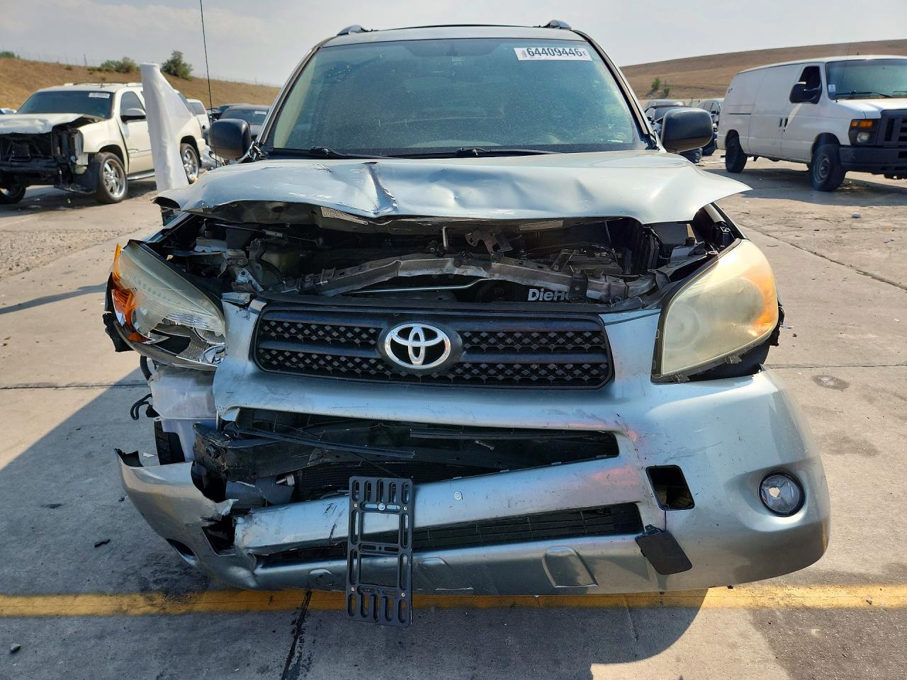 JTMZD33V186055957 · 2008 TOYOTA RAV4 · 5/13